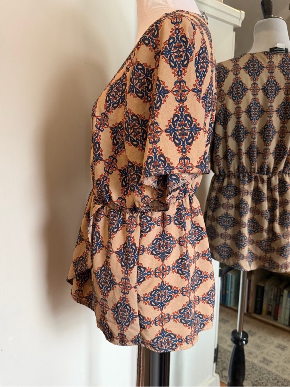 Promises Promises 1X Tan Patterned Top - Picture 2 of 5